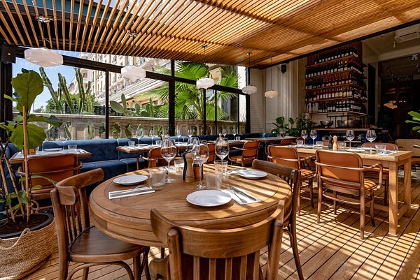 Cafe & Restaurant
